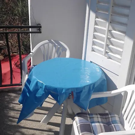Πανσιόν And With Parking Space Banjol, Rab - 24964