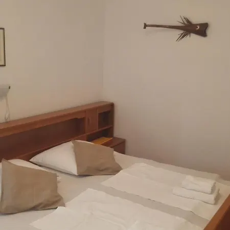 And With Parking Space Banjol, Rab - 24964 Casa de hóspedes